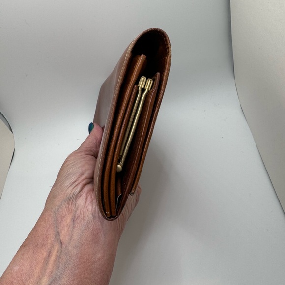 Celine- authentic leather long wallet - kiss lock change compartment - brown - Picture 9 of 12